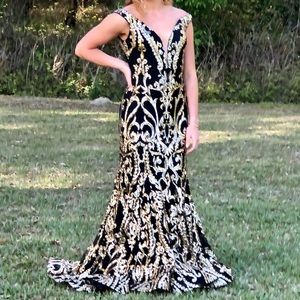 Prom/Formal/pageant gown